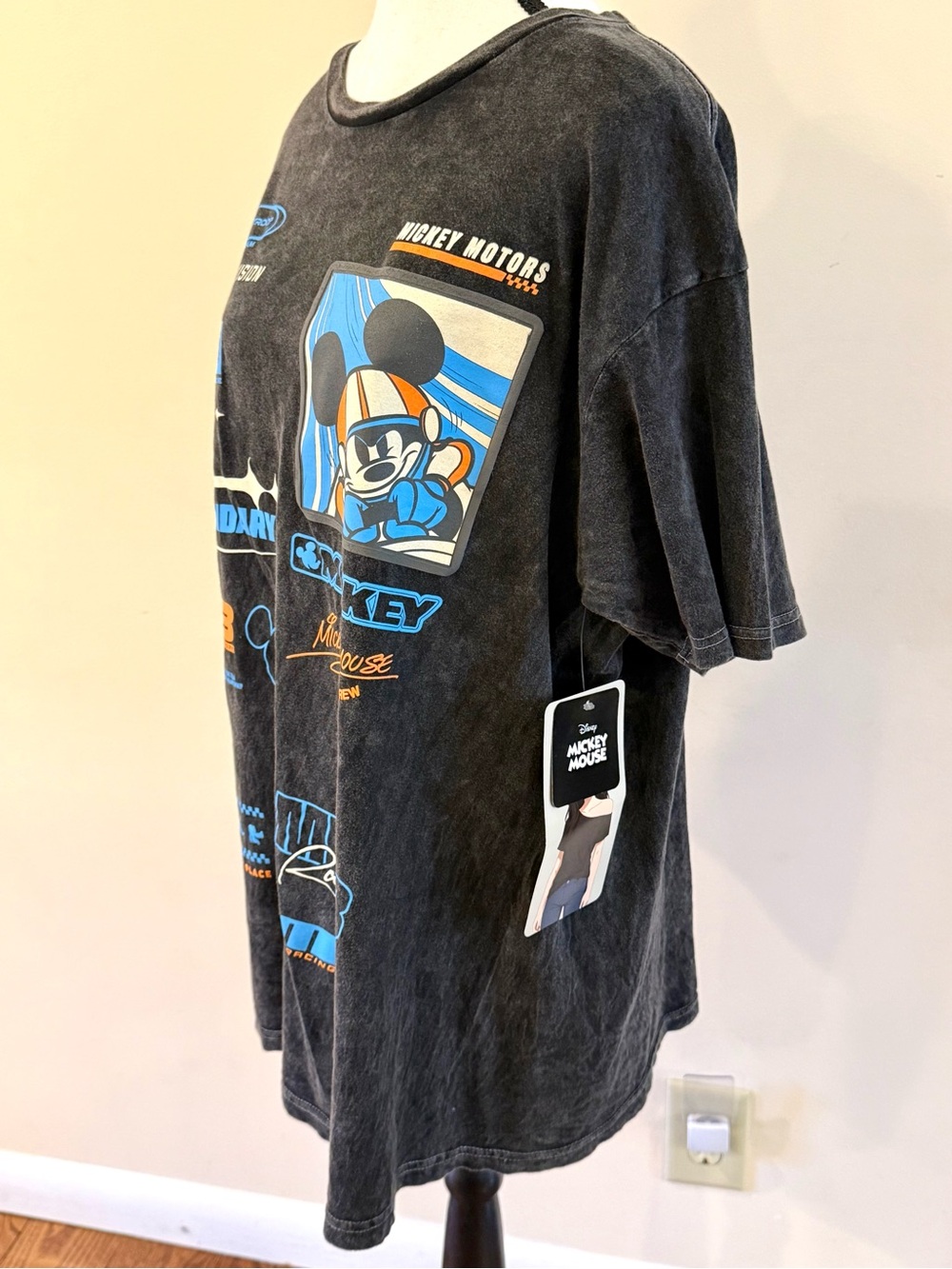 Disney Mickey Mouse Graphic Tee — Black - Size Large - Picture 5 of 6